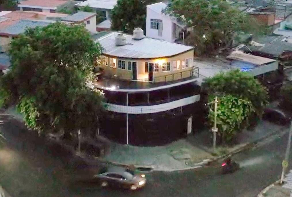 Apto Para Turismo. Moderno Comodo Y Panoramico. San Salvador Exterior photo